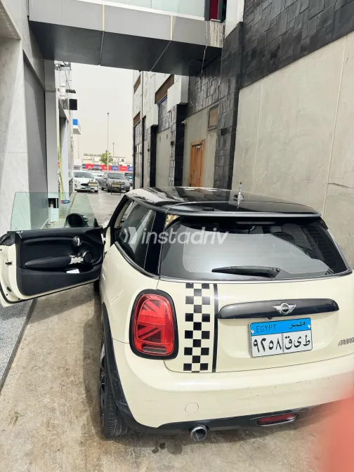 Mini Cooper 2016 White Used for Sale - 1