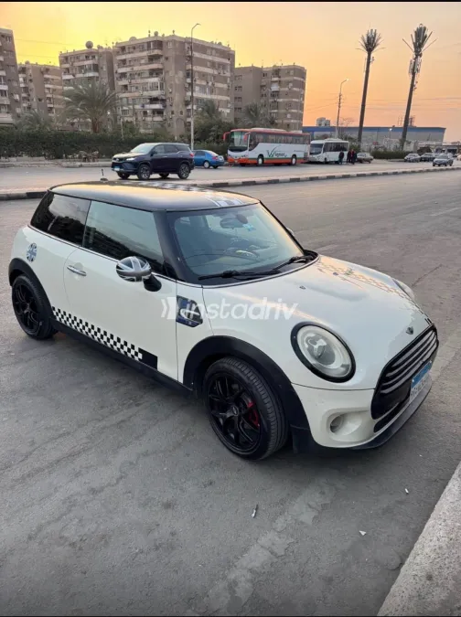 Mini Cooper 2016 White Used for Sale - 3