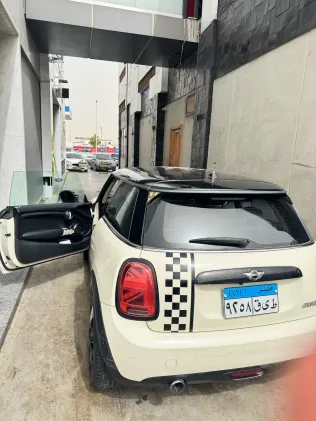 Mini Cooper 2016 White Used for Sale