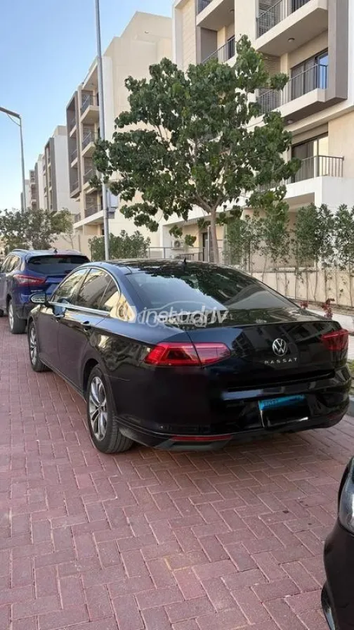 فولكس فاغن باسات 2022 أبيض مستعملة للبيع - 5