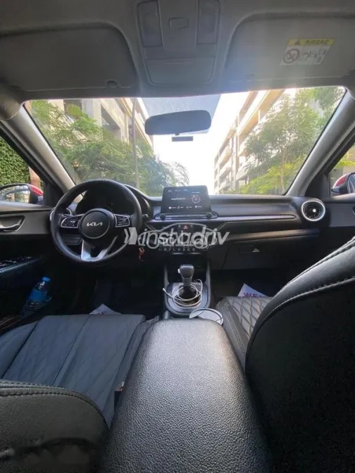 كيا جراند سيراتو 2022 أبيض مستعملة للبيع - 7