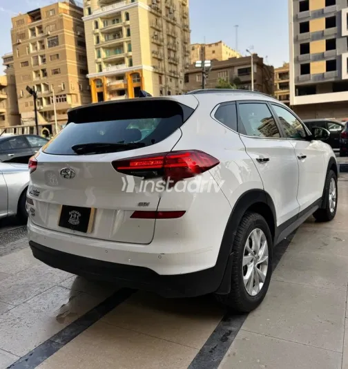Hyundai Tucson GDI 2021 White Used for Sale - 4
