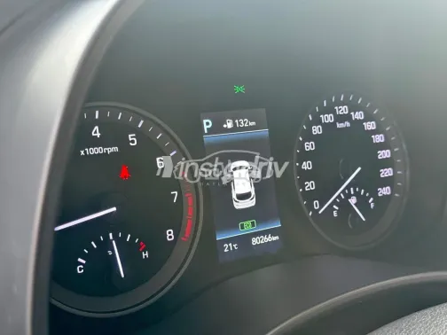 Hyundai Tucson GDI 2021 White Used for Sale - 5