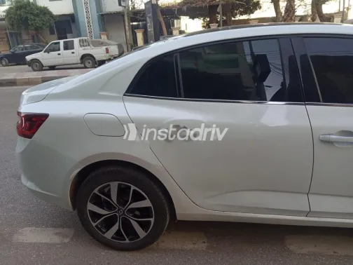 رينو ميجان 2020 أبيض مستعملة للبيع - 4