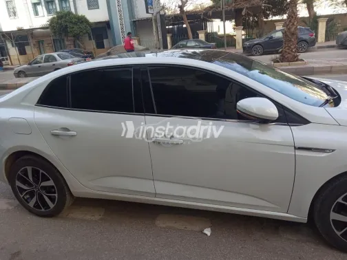 رينو ميجان 2020 أبيض مستعملة للبيع - 6