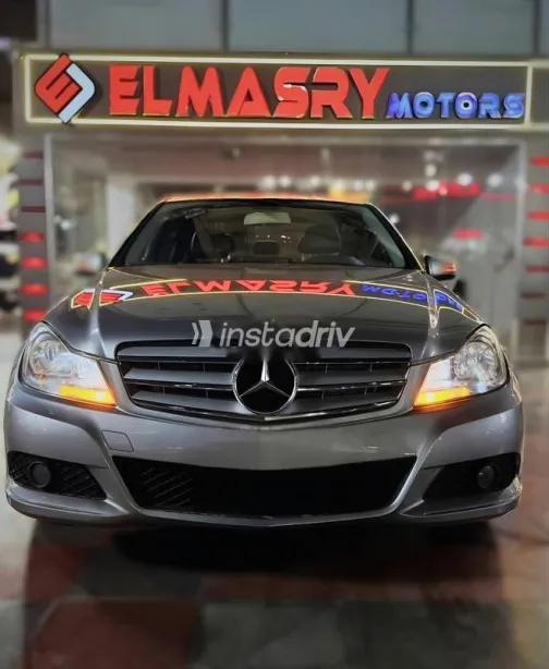 مرسيدس C 180 2013 فضي مستعملة للبيع - 1