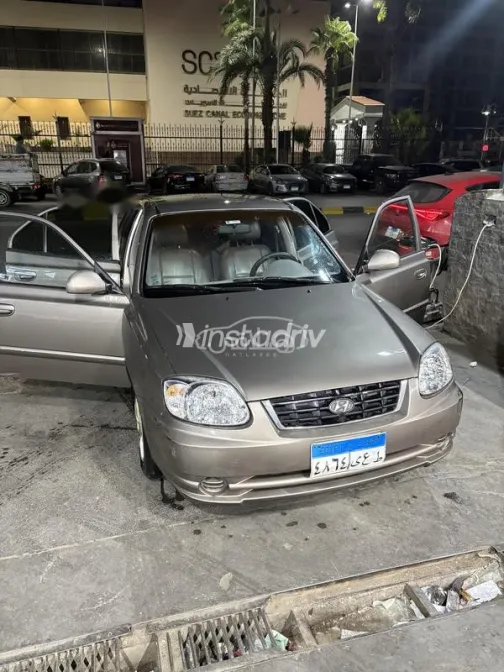 Hyundai Verna 2019 White Used for Sale - 1