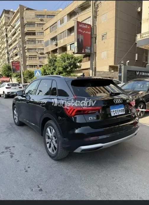 اودي Q3 2021 أسود مستعملة للبيع - 2