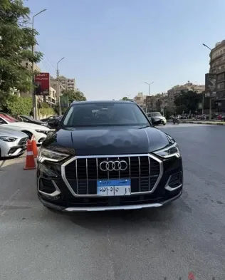 اودي Q3 2021 أسود مستعملة للبيع