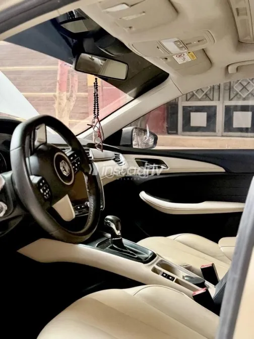 MG 5 2020 White Used for Sale - 8