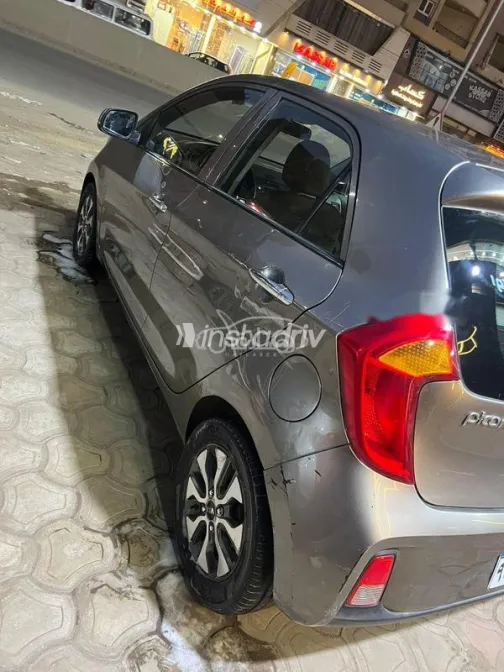 كيا بيكانتو 2016 فضي مستعملة للبيع - 3