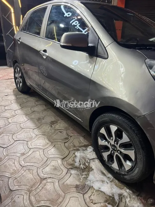 كيا بيكانتو 2016 فضي مستعملة للبيع - 4