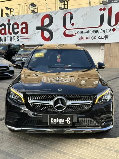 مرسيدس GLC 300 2019 أسود مستعملة للبيع - 1
