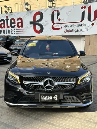 مرسيدس GLC 300 2019 أسود مستعملة للبيع