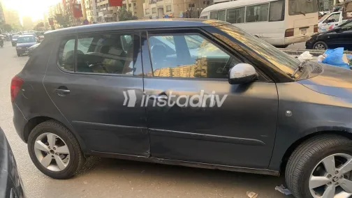 سكودا فابيا 2009 رمادي مستعملة للبيع - 4