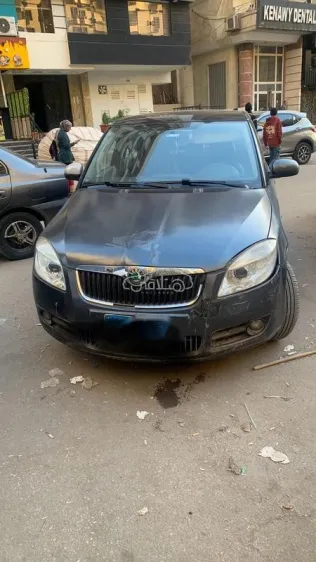 سكودا فابيا 2009 رمادي مستعملة للبيع