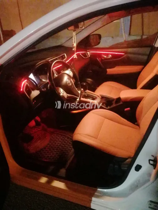 Nissan Qashqai 2015 White Used for Sale - 2