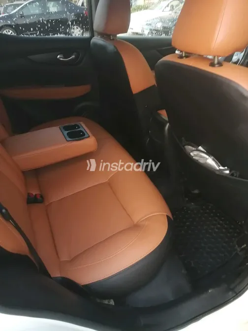 Nissan Qashqai 2015 White Used for Sale - 5