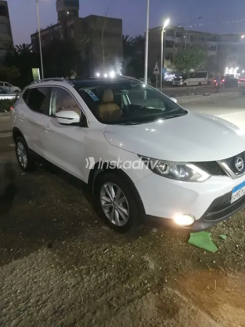Nissan Qashqai 2015 White Used for Sale - 7