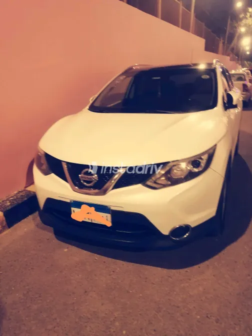 Nissan Qashqai 2015 White Used for Sale - 9