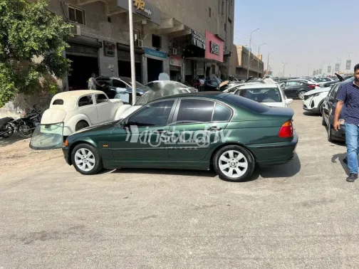 بي ام دبليو 318 2001 أخضر مستعملة للبيع - 2