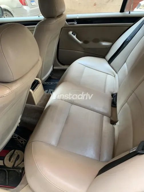 بي ام دبليو 318 2001 أخضر مستعملة للبيع - 9