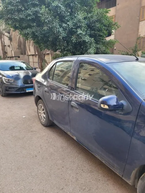 Renault Logan 2016 Blue Used for Sale - 8