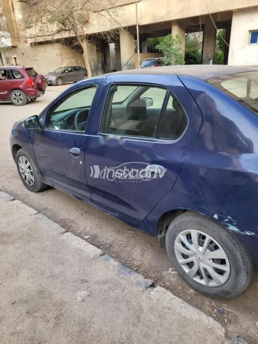 Renault Logan 2016 Blue Used for Sale - 10