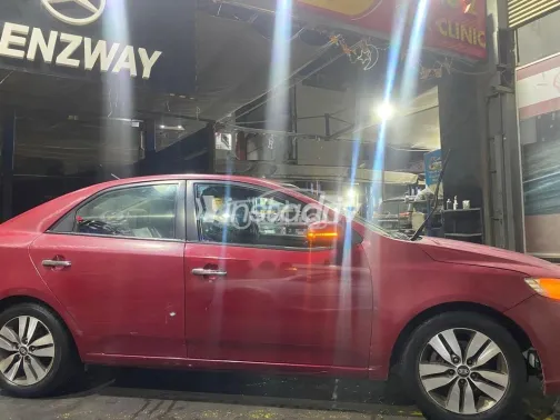 كيا سيراتو 2013 أحمر مستعملة للبيع - 1