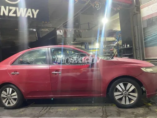 كيا سيراتو 2013 أحمر مستعملة للبيع - 2