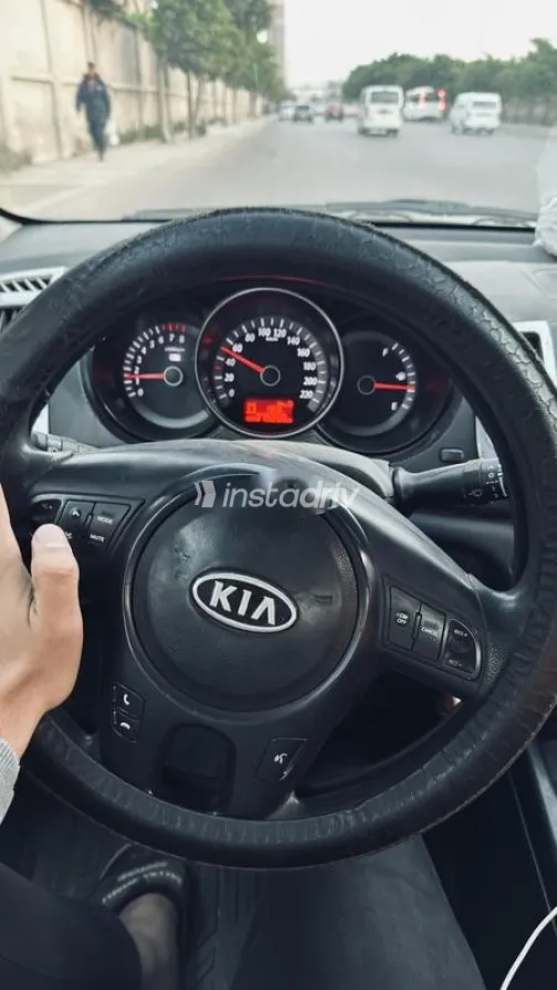 كيا سيراتو 2011 رمادي غامق مستعملة للبيع - 1