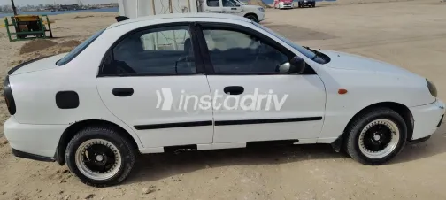 شيفروليه لانوس 2010 أبيض مستعملة للبيع - 3