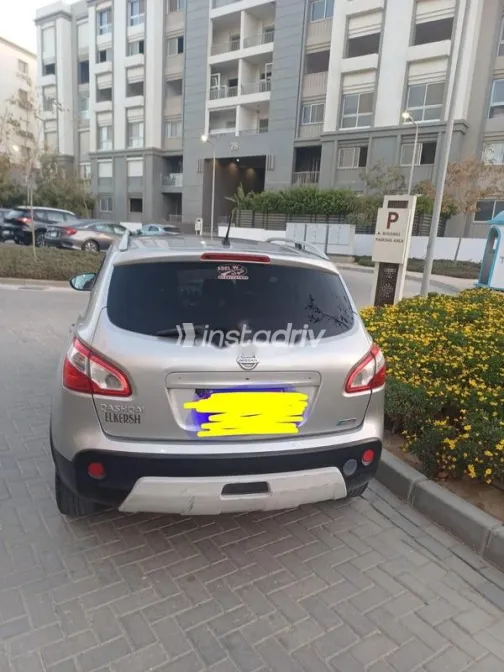 Nissan Qashqai 2013 Gray Used for Sale - 3