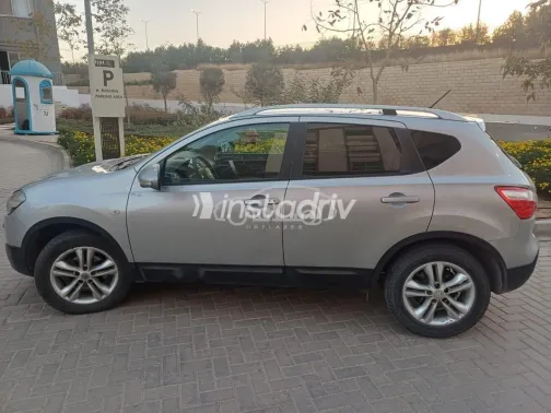 Nissan Qashqai 2013 Gray Used for Sale - 4