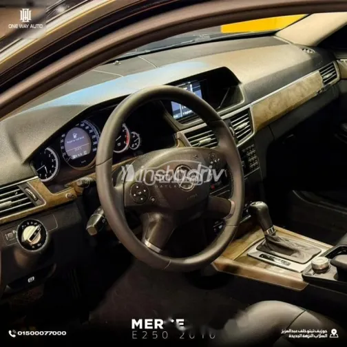 Mercedes E 250 2010 Black Used for Sale - 9