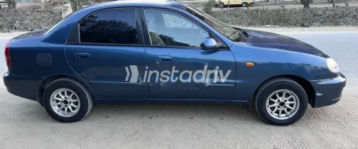 دايو لانوس 2 2001 أزرق غامق مستعملة للبيع - 2