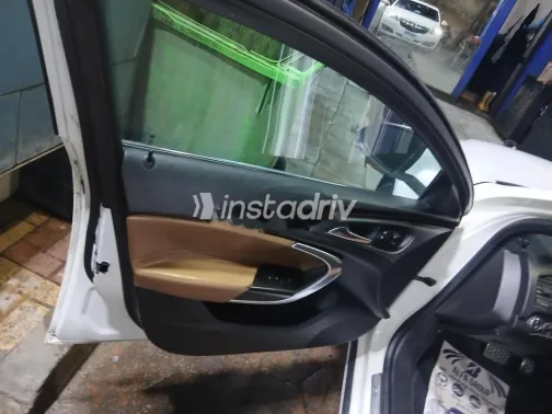 اوبل أنسيجنيا 2016 أبيض مستعملة للبيع - 2