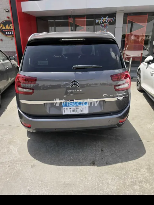 سيتروين c4 جراند بيكاسو 2020 أبيض مستعملة للبيع - 1