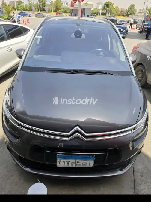 سيتروين c4 جراند بيكاسو 2020 أبيض مستعملة للبيع - 2