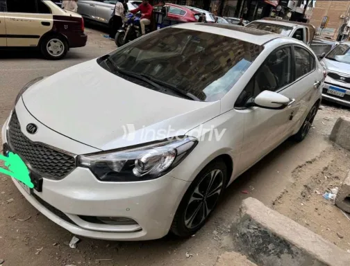 كيا K3 2013 أبيض مستعملة للبيع - 7