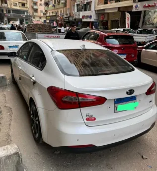 كيا K3 2013 أبيض مستعملة للبيع