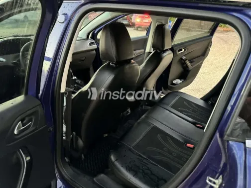 بيجو 2008 2015 أزرق غامق مستعملة للبيع - 4