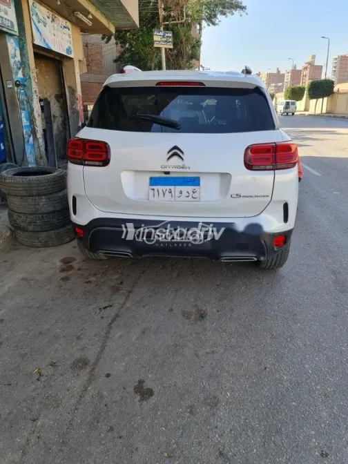 سيتروين C5 اير كروس 2021 أبيض مستعملة للبيع - 2