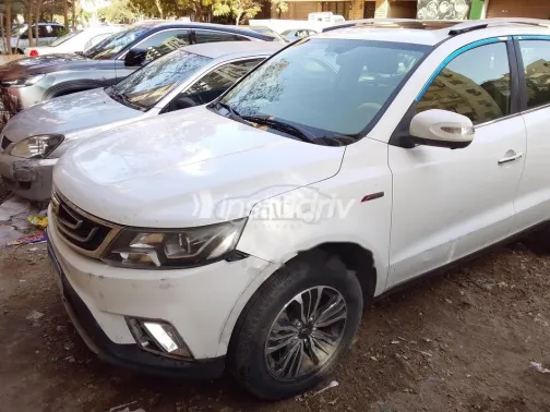 جيلي امجراند X7 2019 أبيض مستعملة للبيع - 5