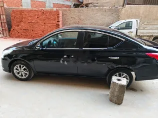 نيسان صنى 2016 أسود مستعملة للبيع