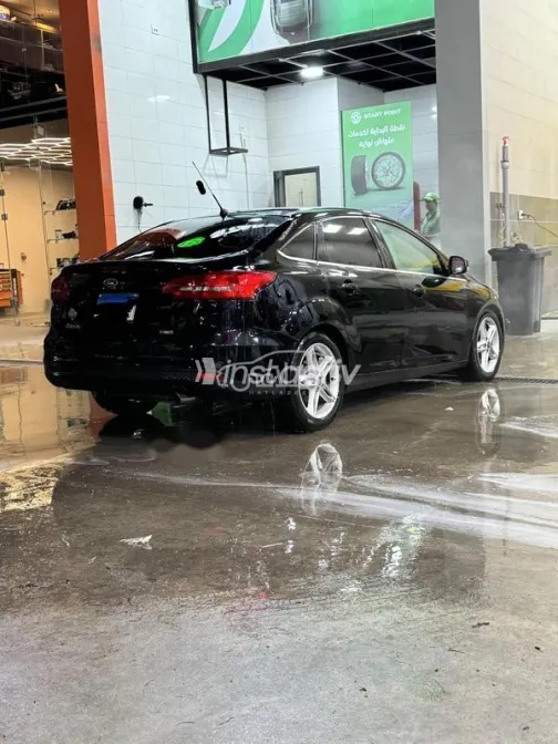 فورد فوكس 2015 أسود مستعملة للبيع - 2