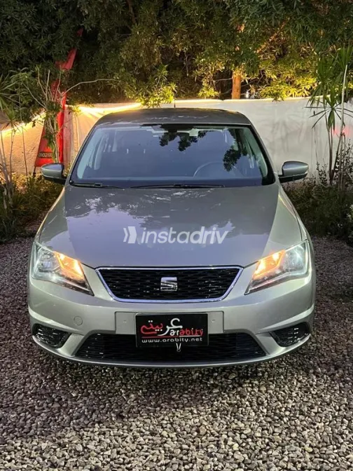 Seat Toledo 2019 White Used for Sale - 1