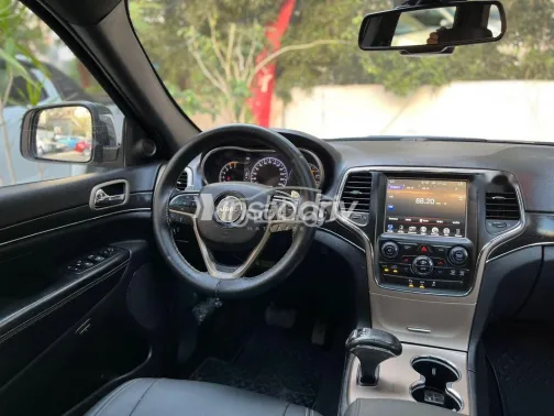 Jeep Grand Cherokee 2017 White Used for Sale - 8