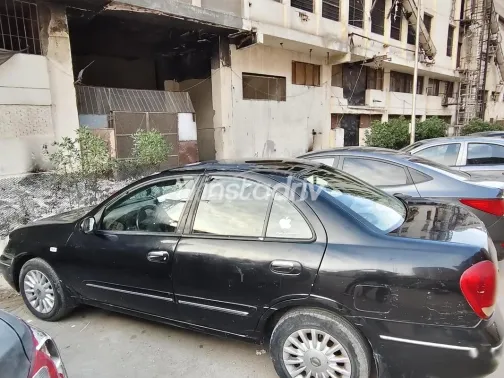 نيسان صنى 2009 أسود مستعملة للبيع - 2