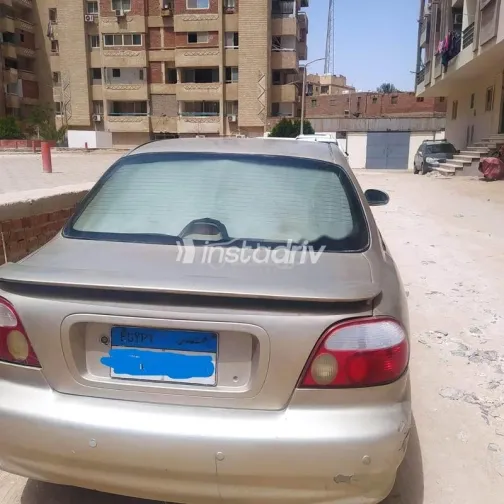 Kia Sephia 1999 Gold Used for Sale - 2